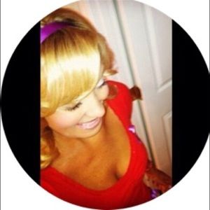 Meet your Posher, Melissa